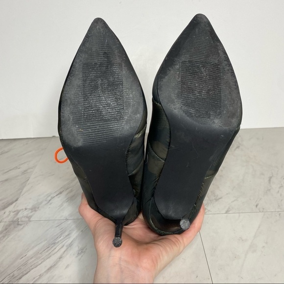 Steve Madden Cloak Camo Puffer Bootie - Picture 12 of 13